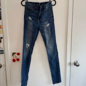 Distressed Blue Skinny Jean
